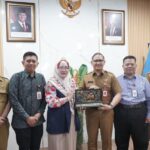 Kadindik Jatim, Aries Agung Paewai (ketiga dari kanan). (Foto: Dindik Jatim)